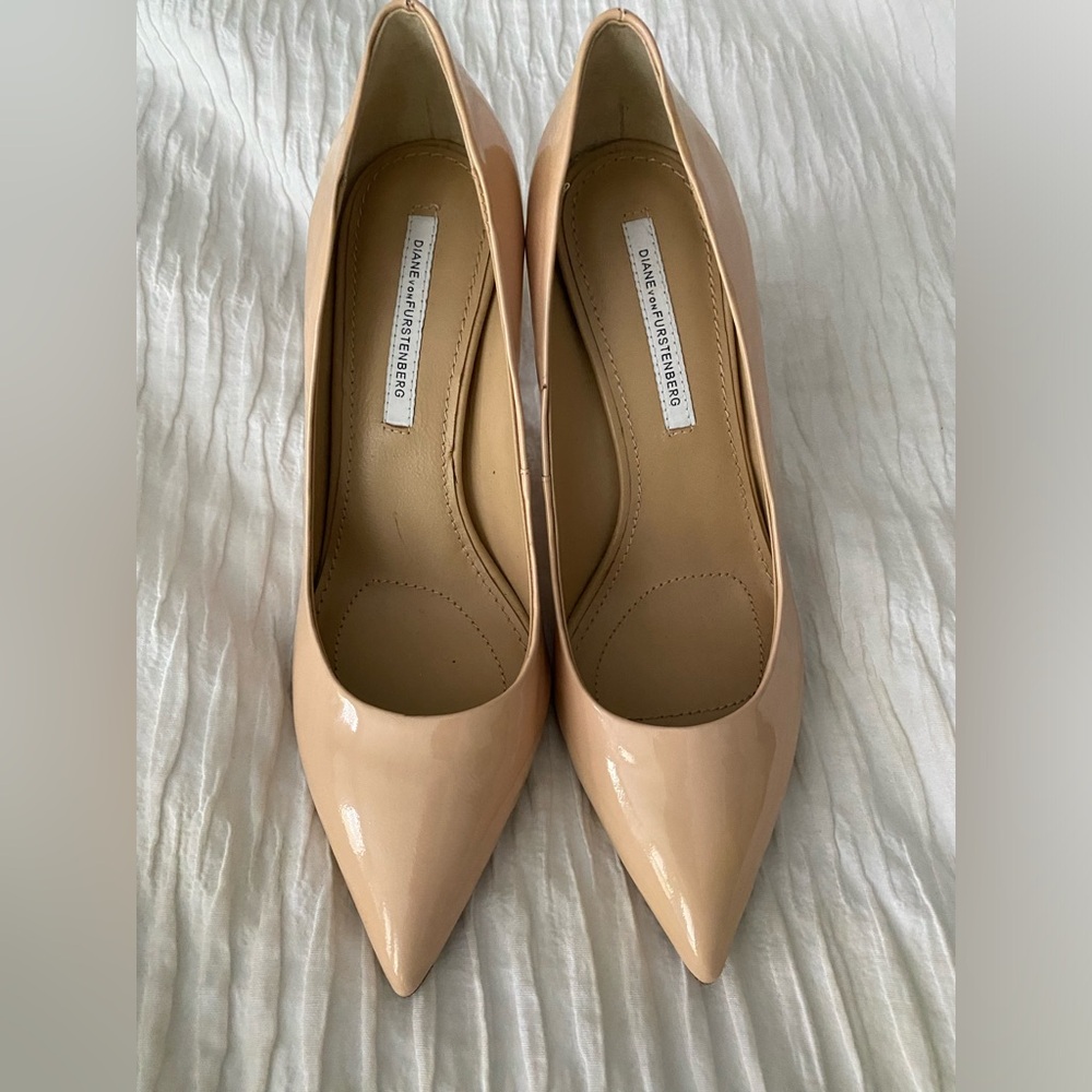 Diane Von Furstenberg Patent Pointed Toe Heels